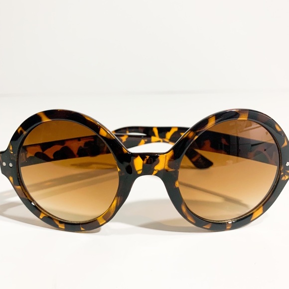 Vintage Accessories - Stunning vintage Sunnies Tokyo Tortoise Round HP🌺